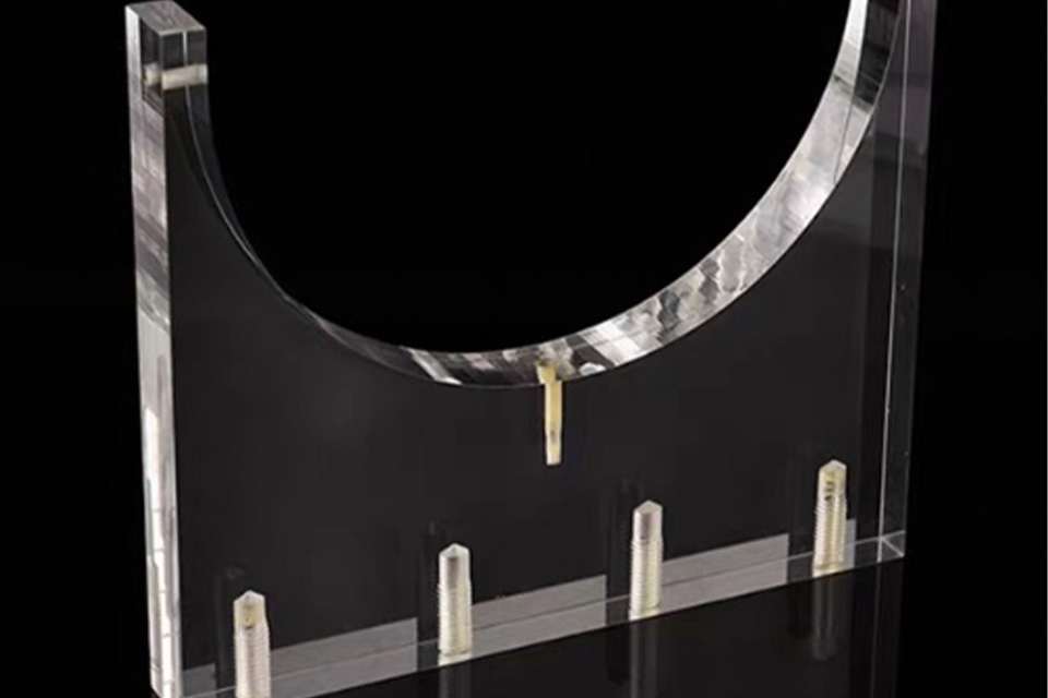 Acrylic Customization 04