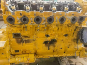Overhauling a Caterpillar C15 Engine